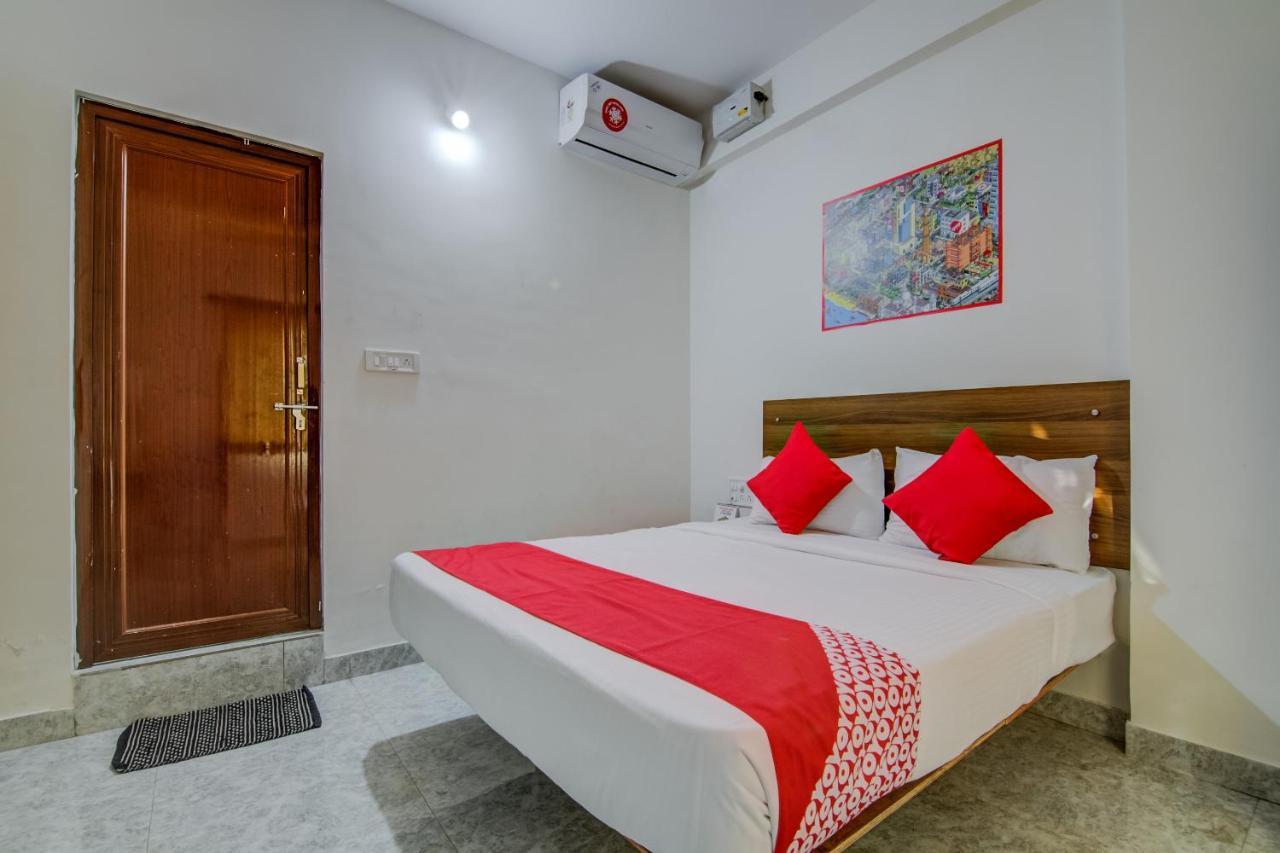 Hotel O Varcity Comforts Near Ragigudda Sri Prasanna Anjaneyaswamy Temple Бангалор Екстериор снимка
