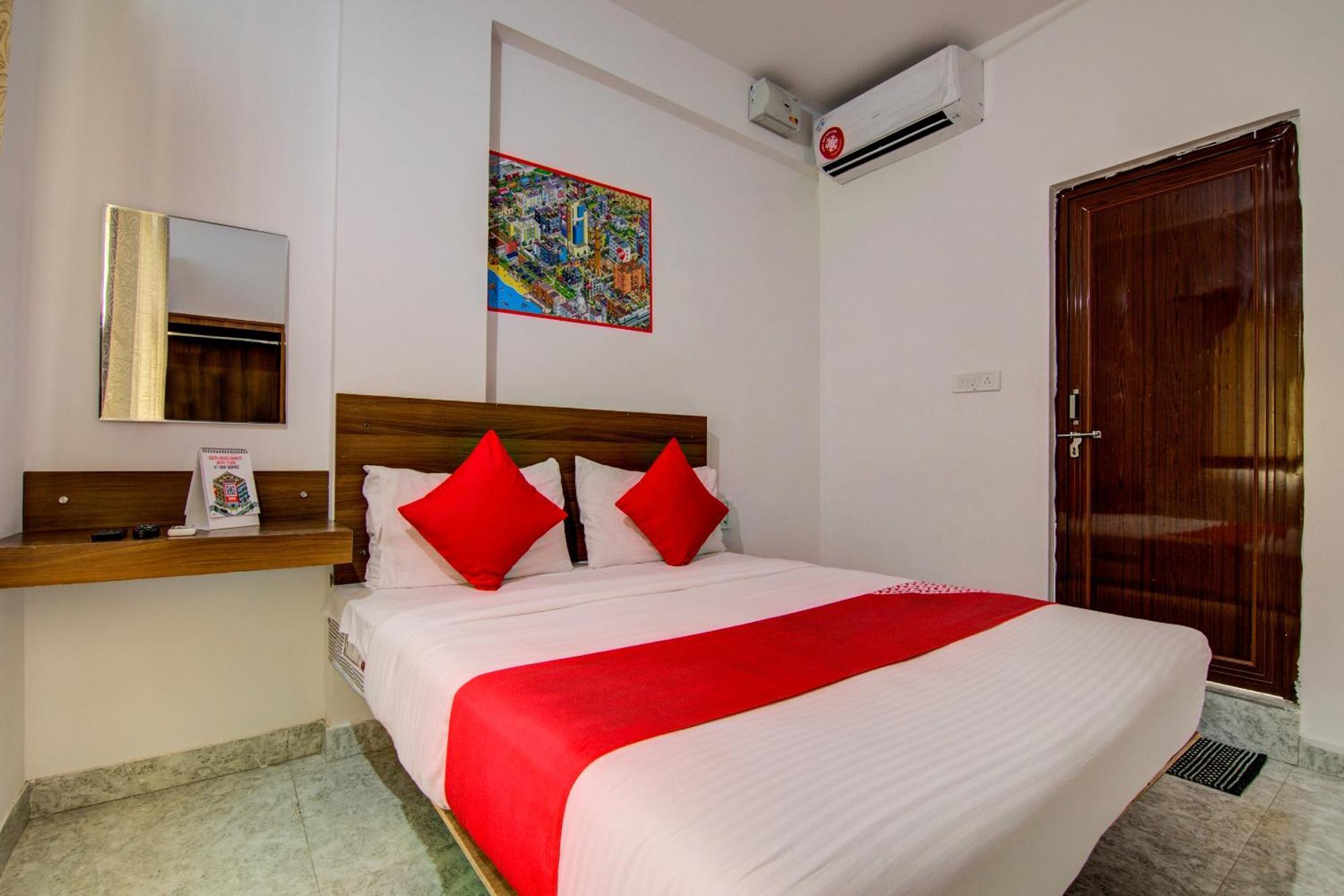 Hotel O Varcity Comforts Near Ragigudda Sri Prasanna Anjaneyaswamy Temple Бангалор Екстериор снимка
